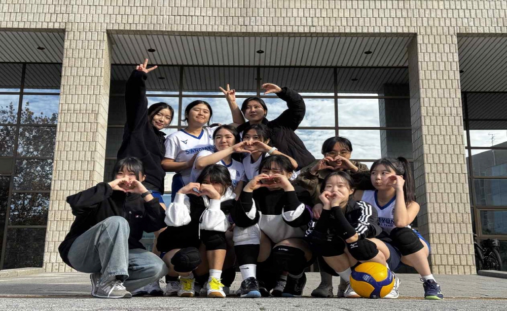 S.U.V - W (여자 배구) 사진